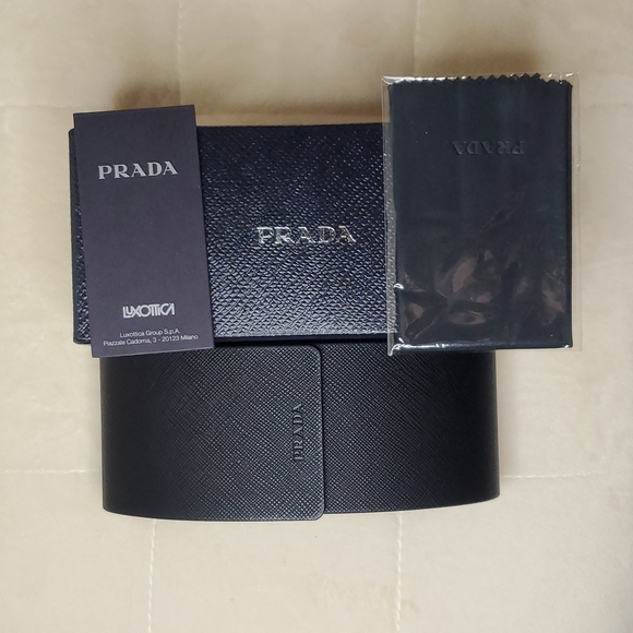 Prada SPR53V sunglasses - Picture 4 of 4